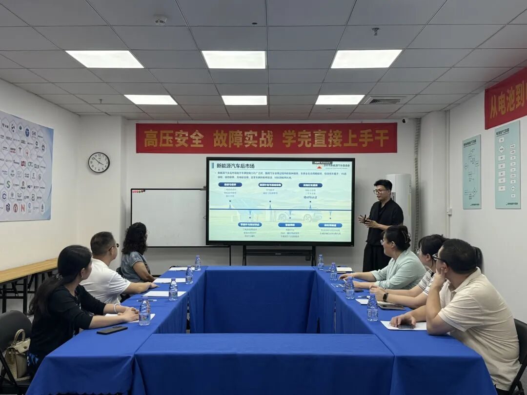 深圳市市场监督管理局领导一行莅临我会视察调研